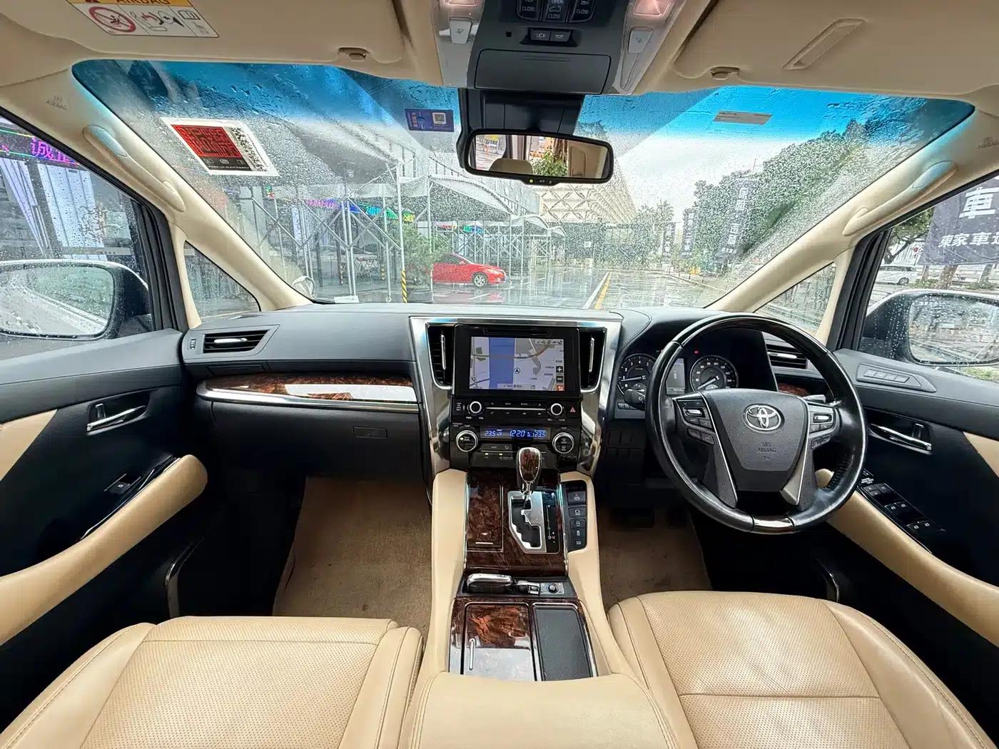 2018 Alphard 3.5L Luxury Edition — миниатюра 11