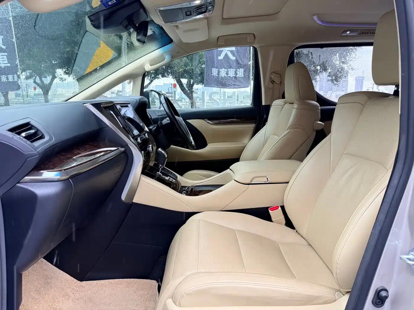 2018 Alphard 3.5L Luxury Edition — миниатюра 14