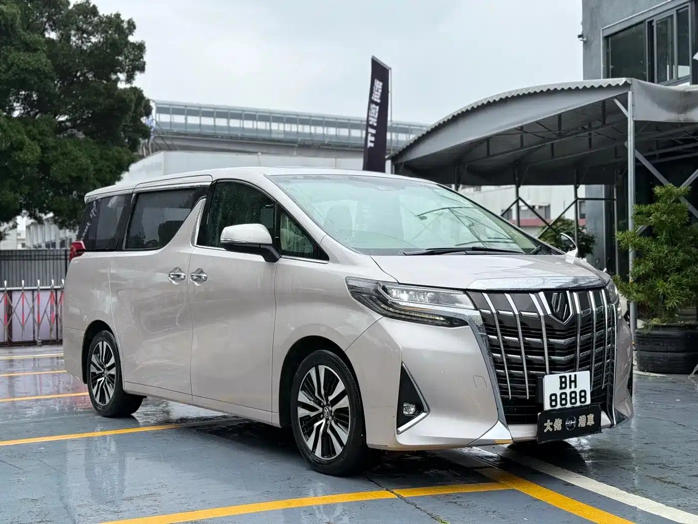 2018 Alphard 3.5L Luxury Edition — миниатюра 3