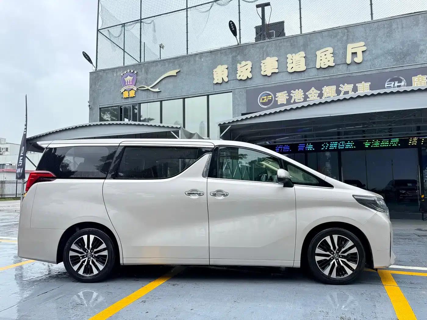 2018 Alphard 3.5L Luxury Edition — миниатюра 4