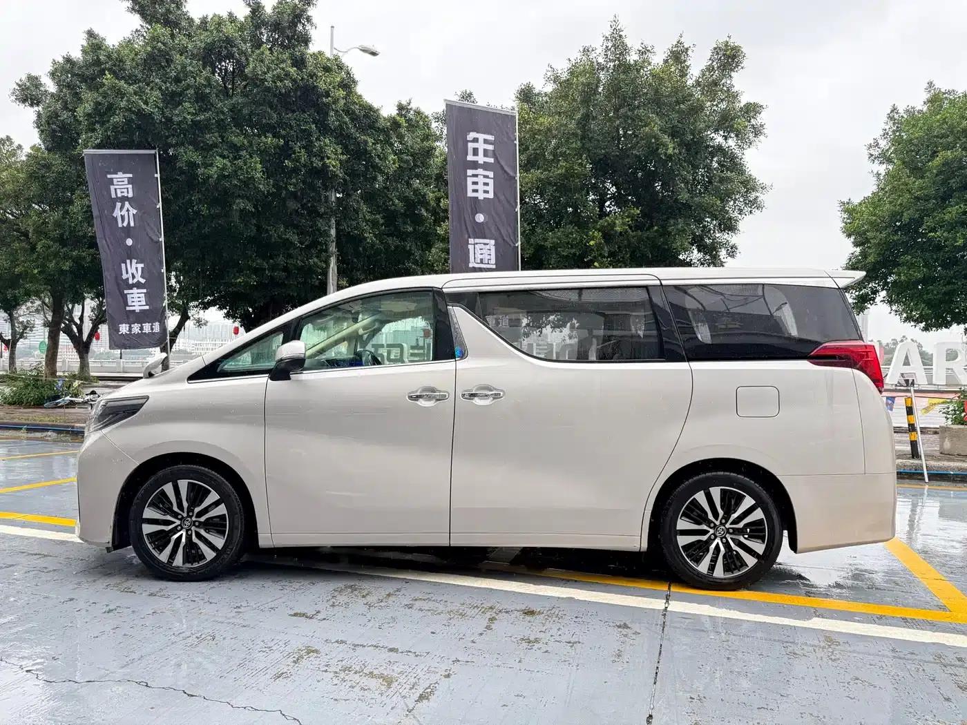 2018 Alphard 3.5L Luxury Edition — миниатюра 8