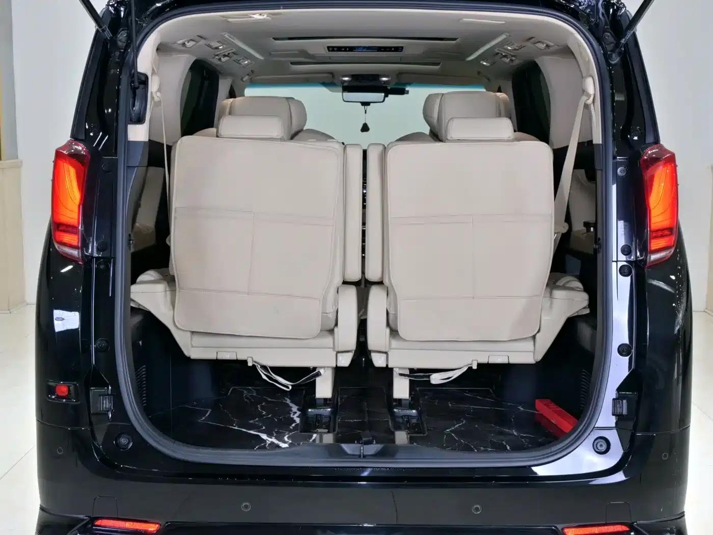 2021 Alphard Hybrid 2.5L Premium Edition — миниатюра 18