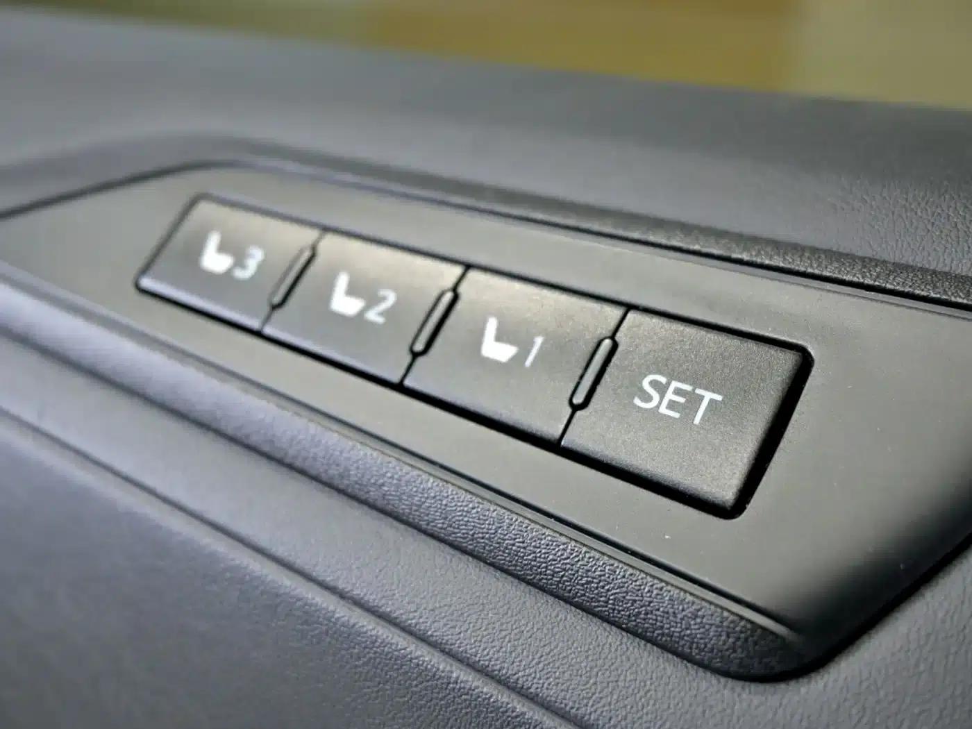 2021 Alphard Hybrid 2.5L Premium Edition — миниатюра 21