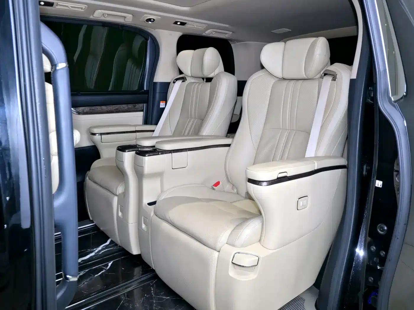2021 Alphard Hybrid 2.5L Premium Edition — миниатюра 10