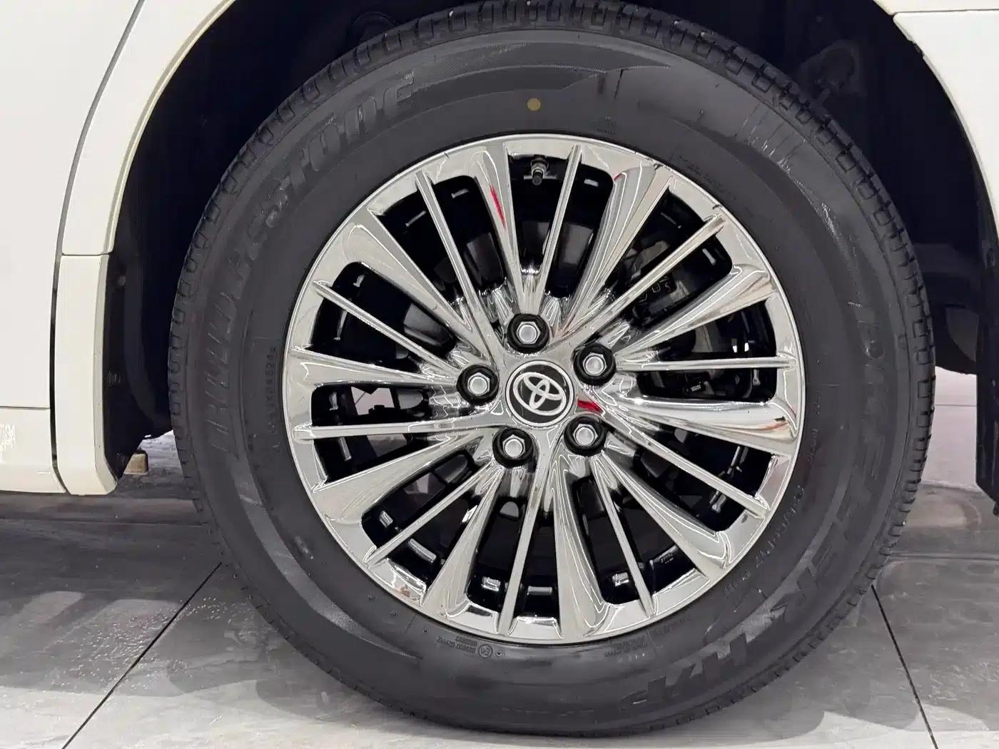 2020 Alphard Hybrid 2.5L Luxury Edition — миниатюра 24