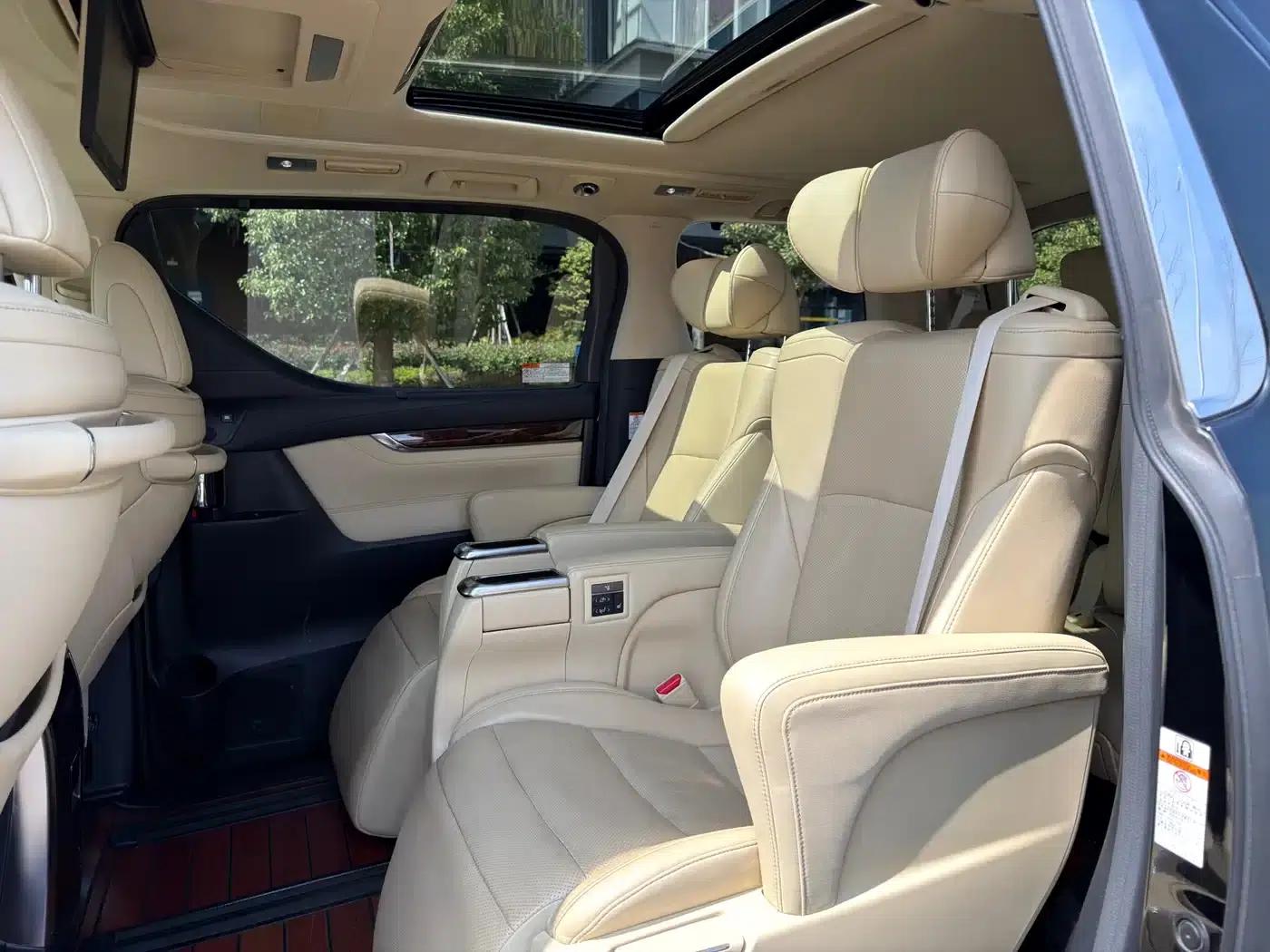 2020 Alphard Hybrid 2.5L Premium Edition — миниатюра 8