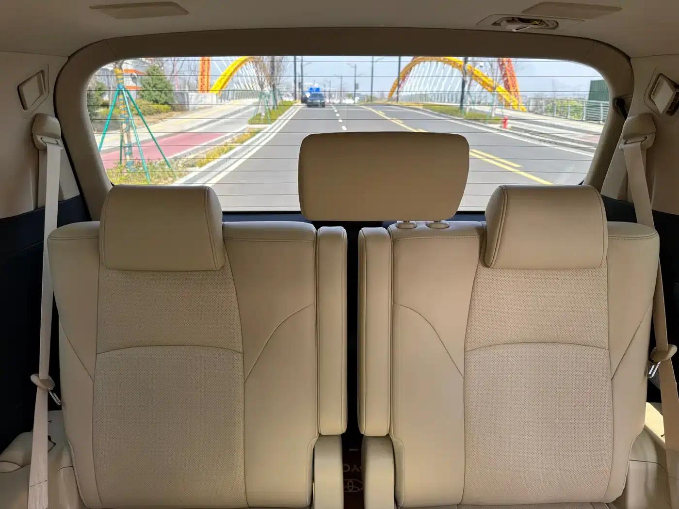 2020 Alphard Hybrid 2.5L Premium Edition — миниатюра 10