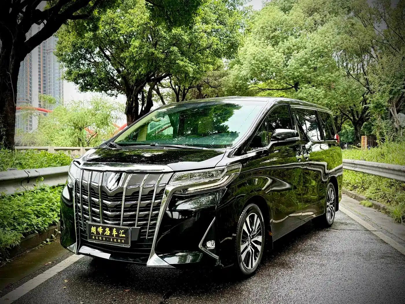 2018 Alphard 3.5L Premium Edition — миниатюра 1