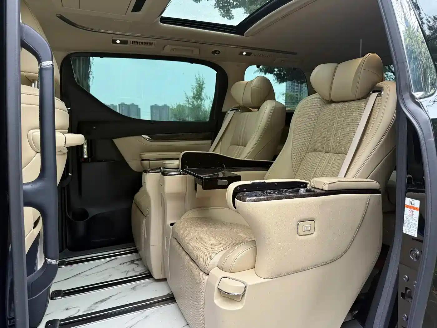 2018 Alphard 3.5L Premium Edition — миниатюра 8