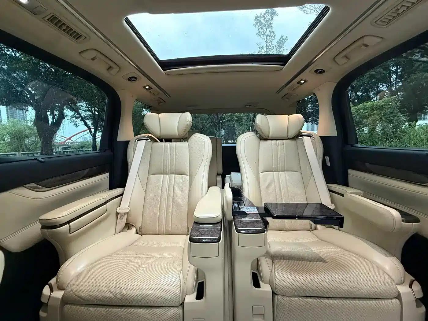 2018 Alphard 3.5L Premium Edition — миниатюра 9