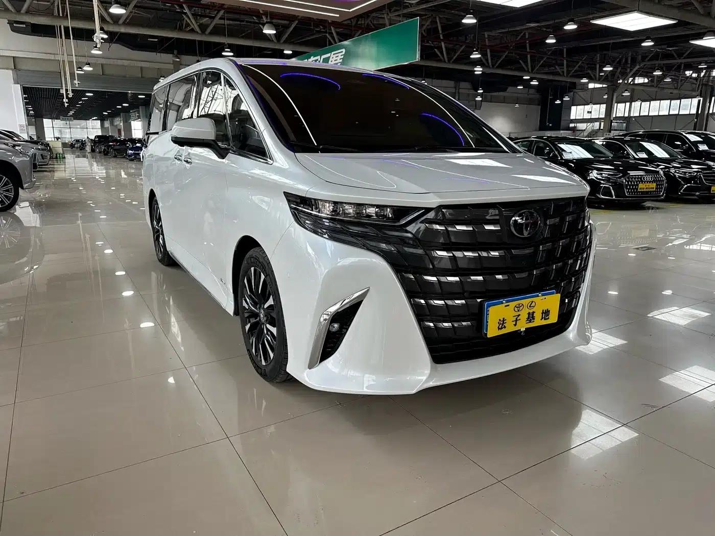 2024 Alphard Hybrid 2.5L Premium Edition — миниатюра 2
