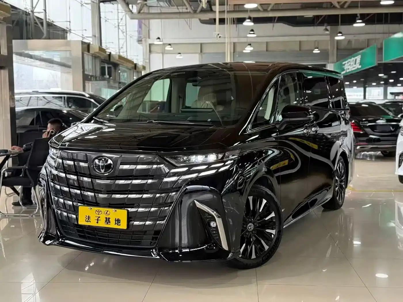 2024 Alphard Hybrid 2.5L Premium Edition — миниатюра 1