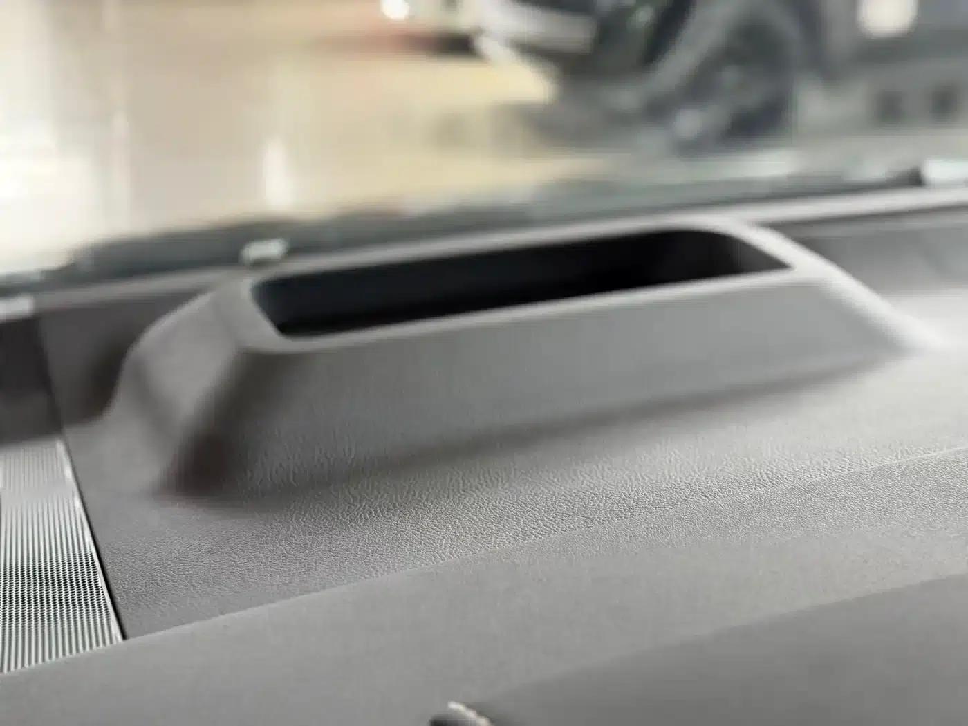 2024 Alphard Hybrid 2.5L Premium Edition — миниатюра 11