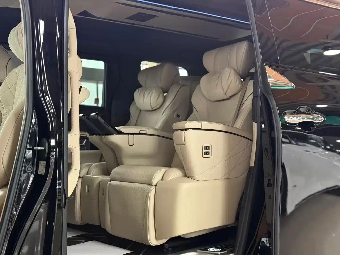 2024 Alphard Hybrid 2.5L Premium Edition — миниатюра 15