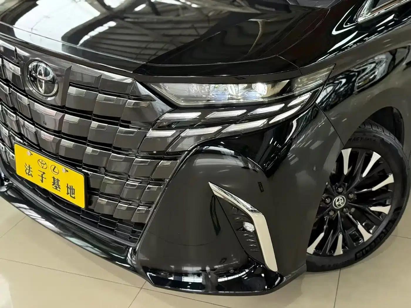 2024 Alphard Hybrid 2.5L Premium Edition — миниатюра 5