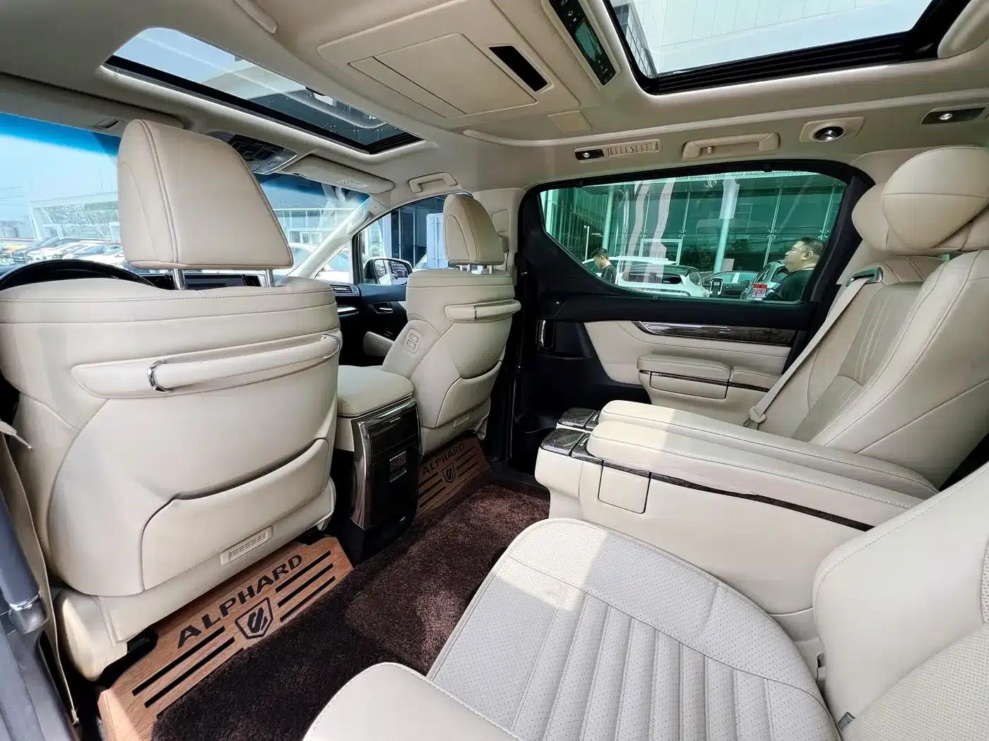 2021 Alphard Hybrid 2.5L Premium Edition — миниатюра 9