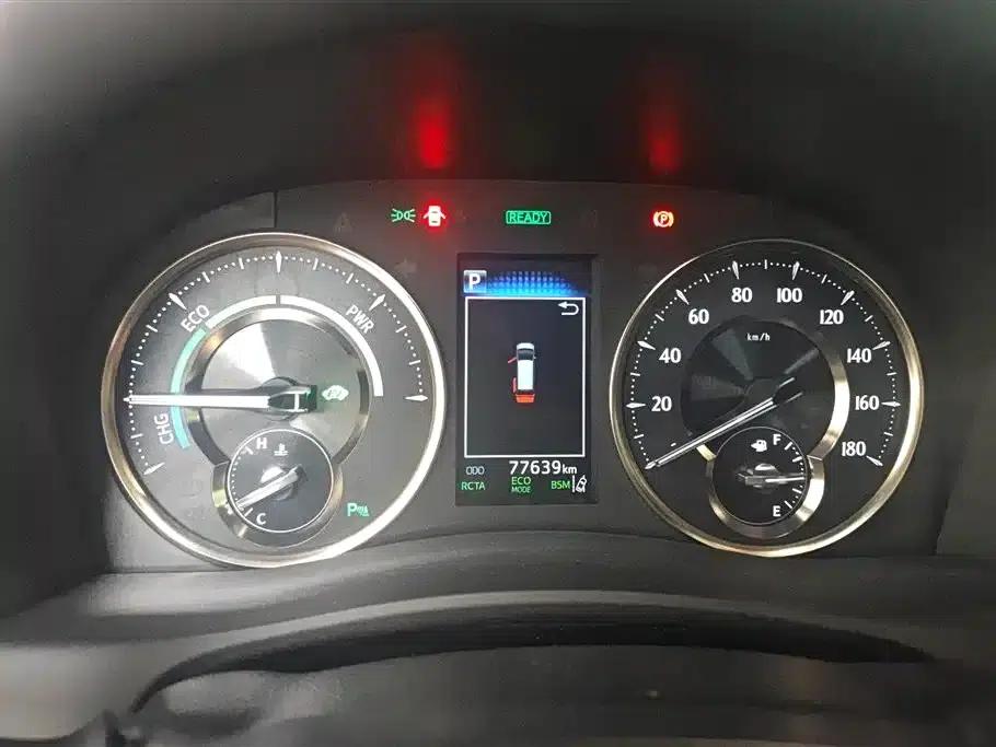 2019 Alphard Hybrid 2.5L Luxury Edition — миниатюра 14