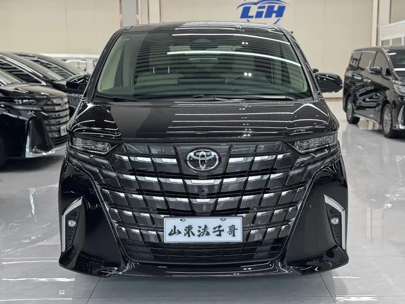 2024 Alphard Hybrid 2.5L Premium Edition — миниатюра 2