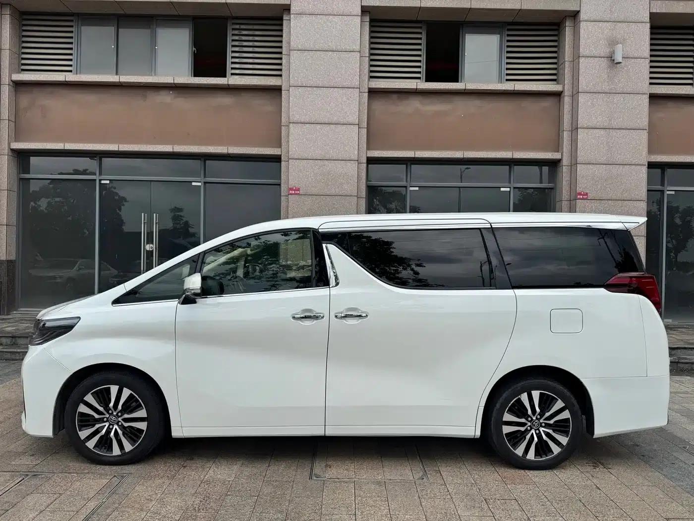 2018 Alphard Facelift 3.5L Premium Edition — миниатюра 3