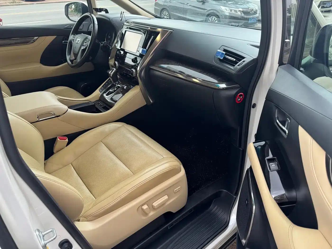 2018 Alphard Facelift 3.5L Premium Edition — миниатюра 7