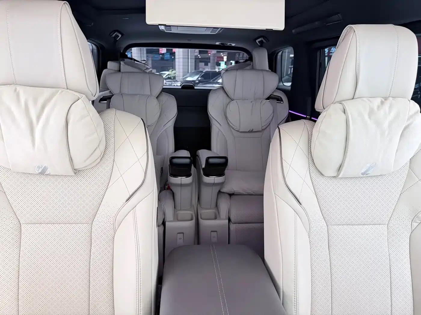 2024 Alphard Hybrid 2.5L Premium Edition — миниатюра 14