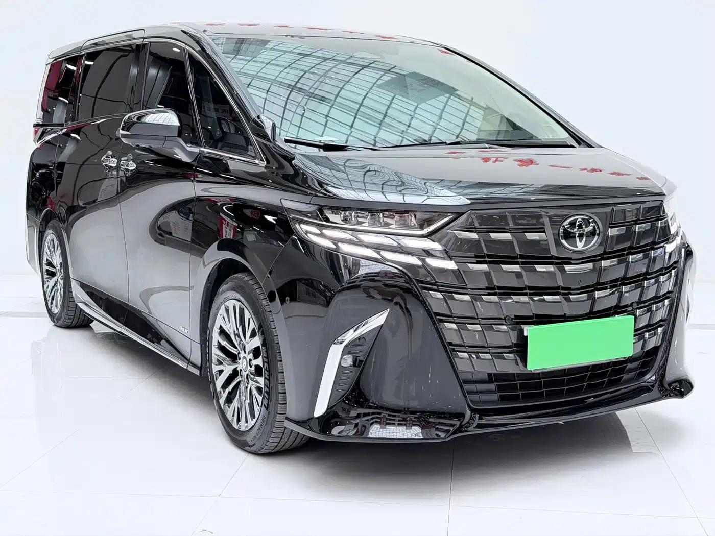 2024 Alphard Hybrid 2.5L Premium Edition — миниатюра 3