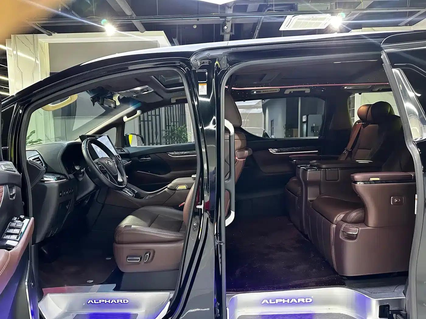 2015 Alphard 3.5L Premium Edition — миниатюра 9