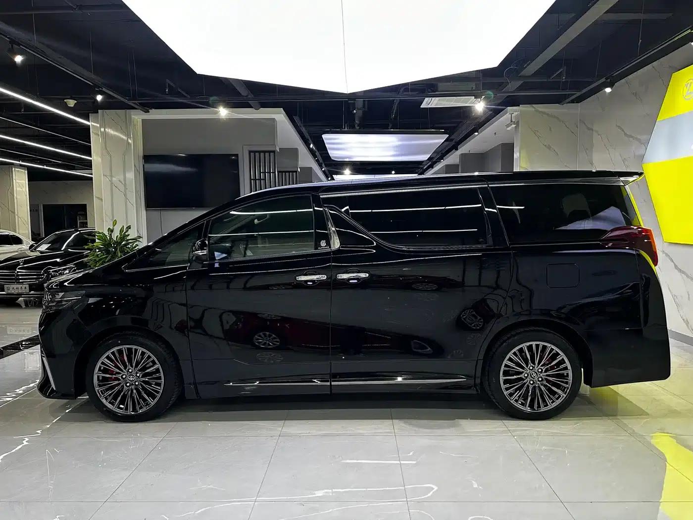 2015 Alphard 3.5L Premium Edition — миниатюра 10