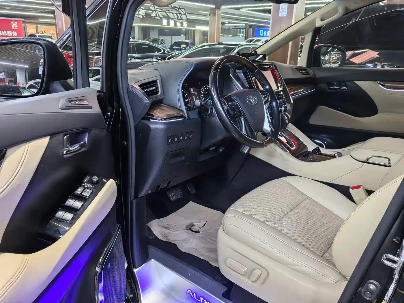 2018 Alphard 3.5L Premium Edition — миниатюра 6