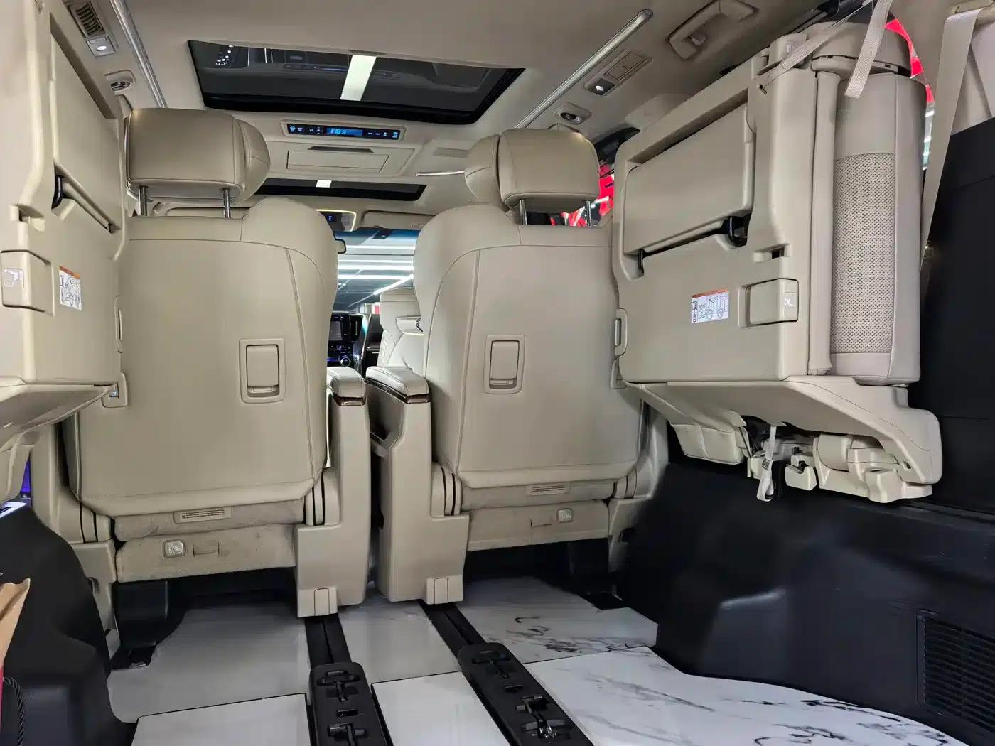 2018 Alphard 3.5L Premium Edition — миниатюра 9
