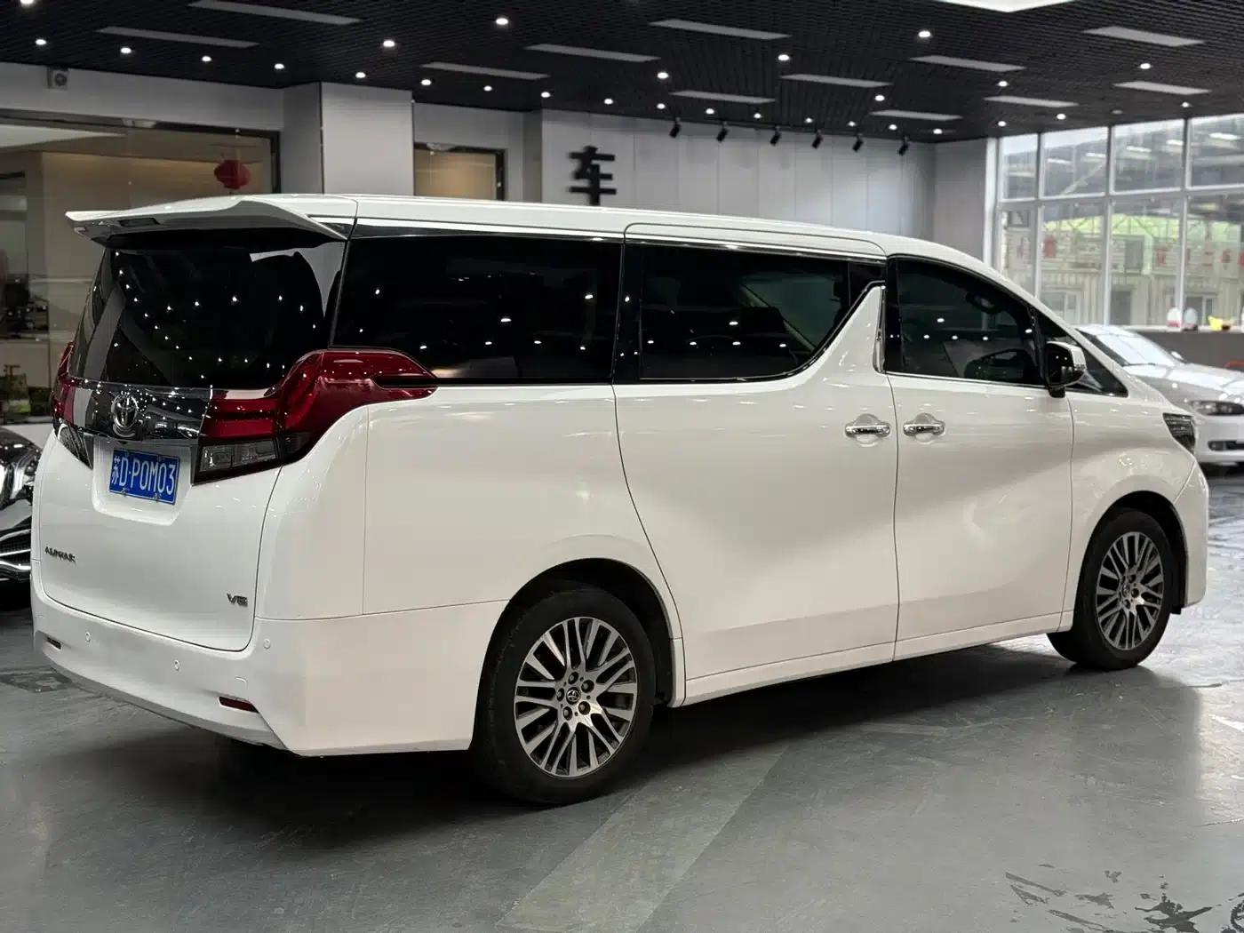 2015 Alphard 3.5L Luxury Edition — миниатюра 6