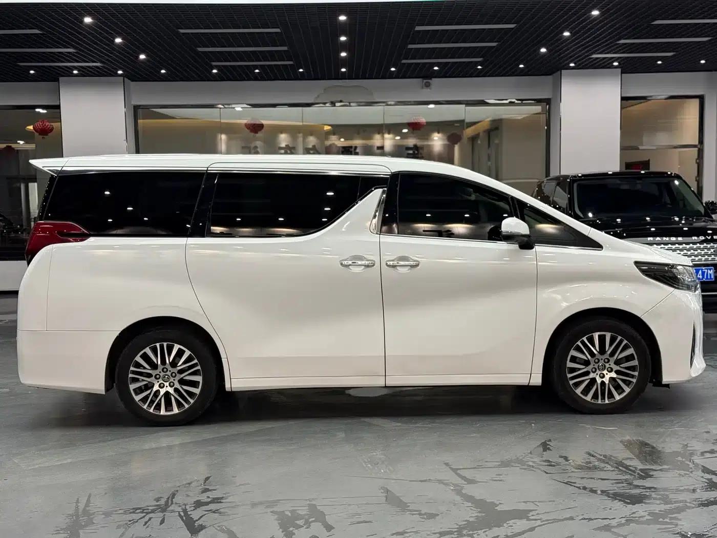2015 Alphard 3.5L Luxury Edition — миниатюра 7