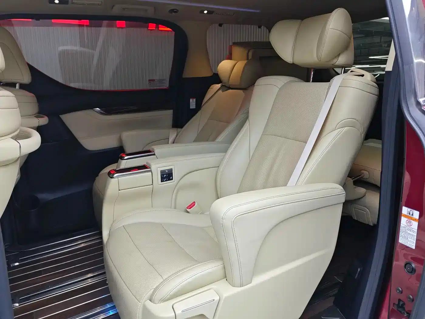 2018 Alphard Facelift 3.5L Luxury Edition — миниатюра 11