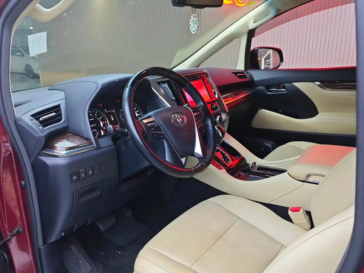 2018 Alphard Facelift 3.5L Luxury Edition — миниатюра 15