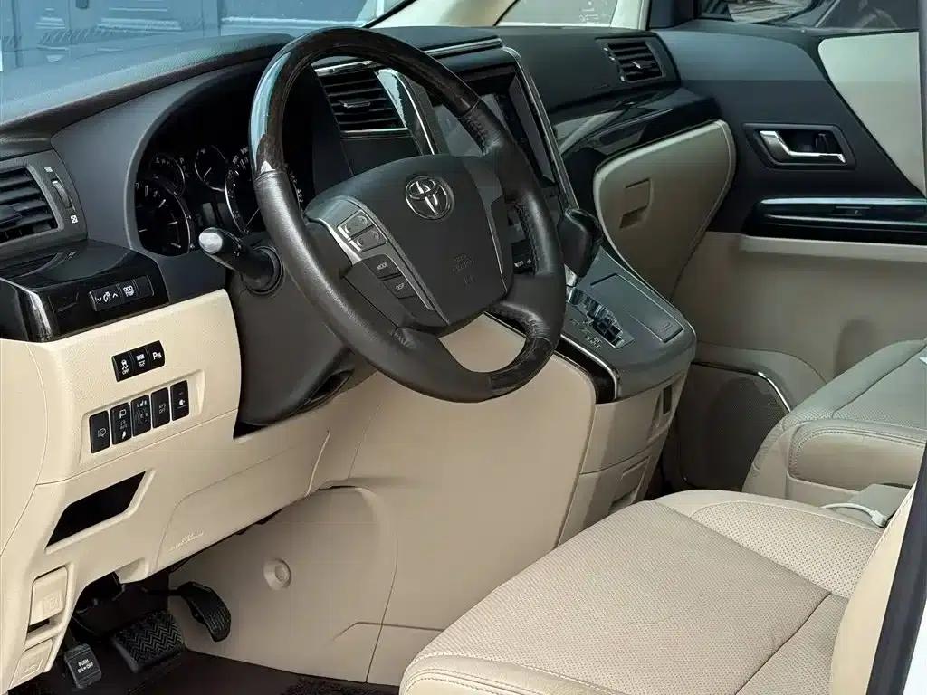 2011 Alphard 3.5L Luxury Edition — миниатюра 4