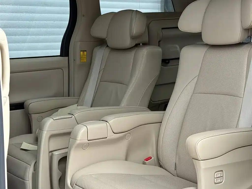 2011 Alphard 3.5L Luxury Edition — миниатюра 5