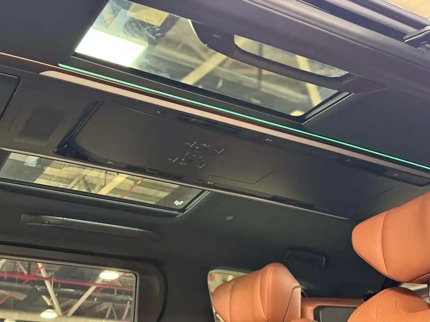 2024 Alphard Hybrid 2.5L Premium Edition — миниатюра 15