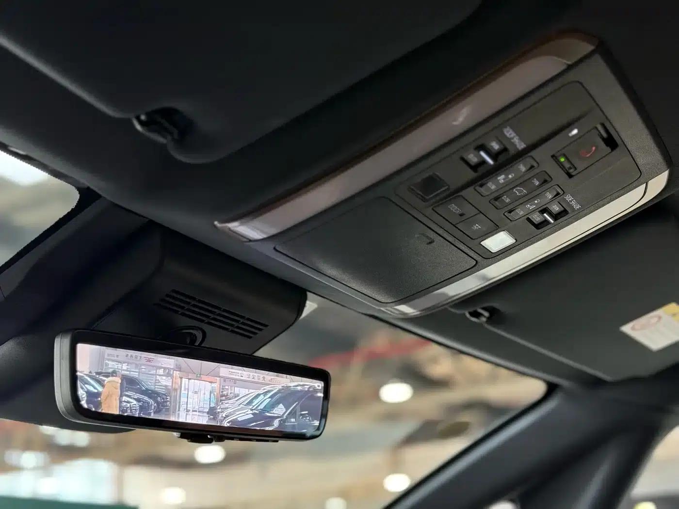 2024 Alphard Hybrid 2.5L Premium Edition — миниатюра 9