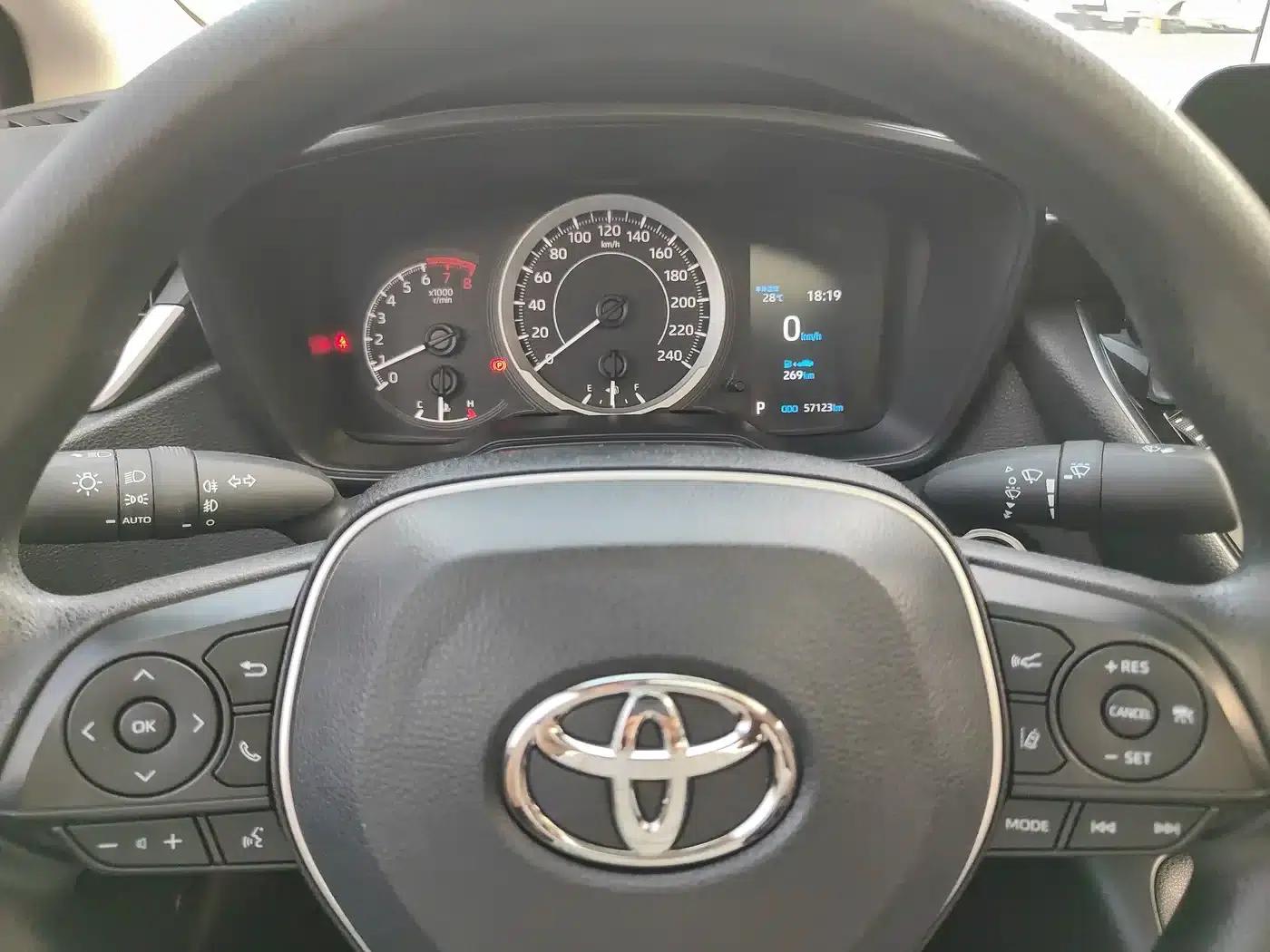 2021 Toyota Corolla 1.2T S-CVT Elite Edition — миниатюра 13