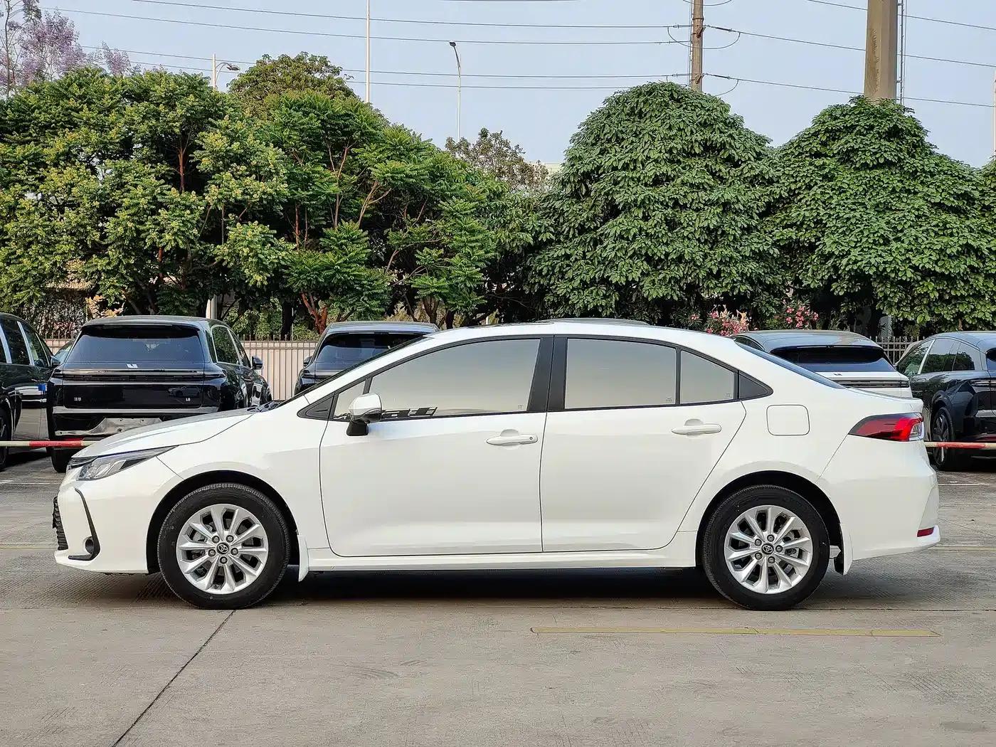 2021 Toyota Corolla 1.2T S-CVT Elite Edition — миниатюра 4