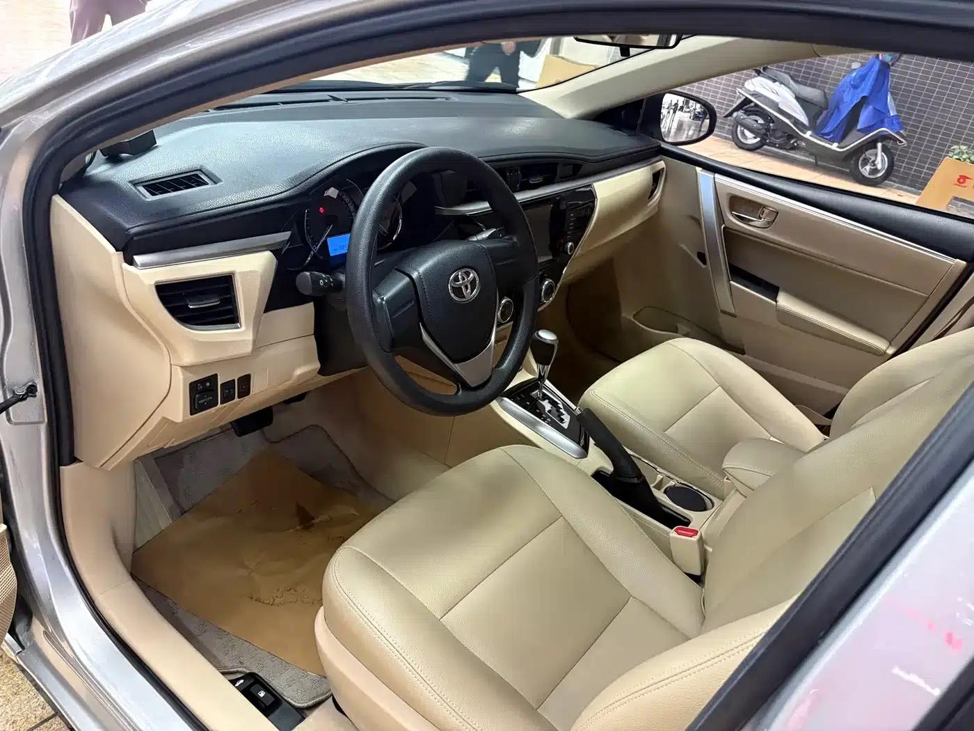 2016 Toyota Corolla 1.6L CVT GL-i Cool Edition — миниатюра 12