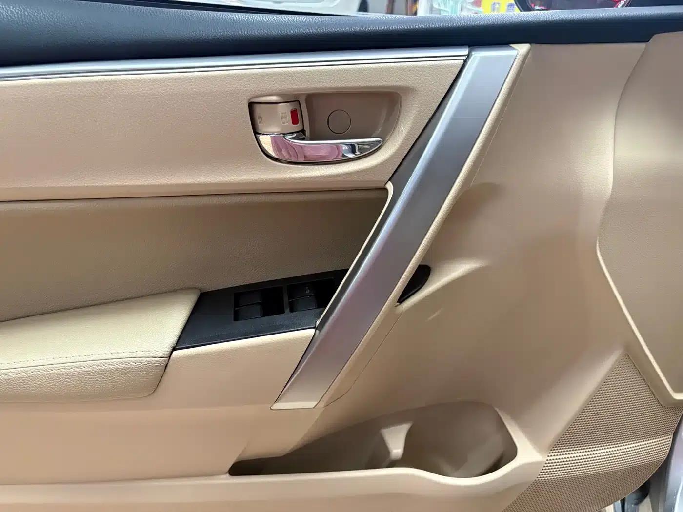 2016 Toyota Corolla 1.6L CVT GL-i Cool Edition — миниатюра 9