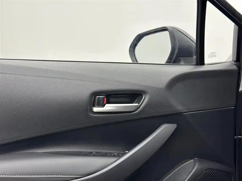 2021 Toyota Corolla 1.2T S-CVT Luxury Edition — миниатюра 13