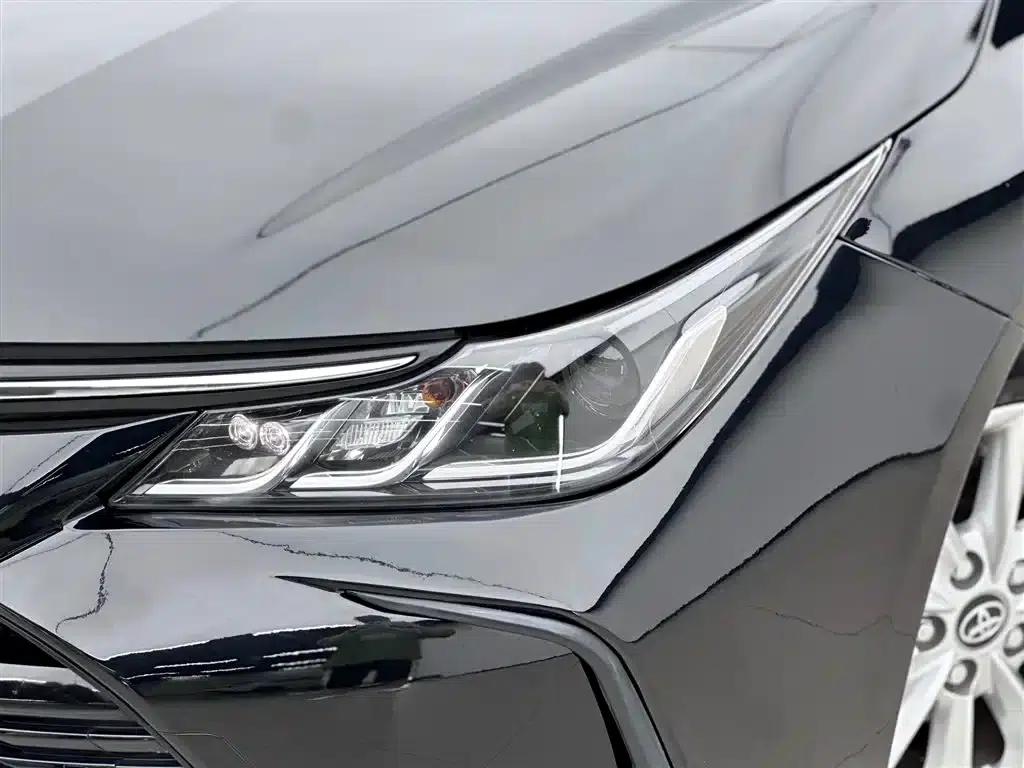 2021 Toyota Corolla 1.2T S-CVT Luxury Edition — миниатюра 14
