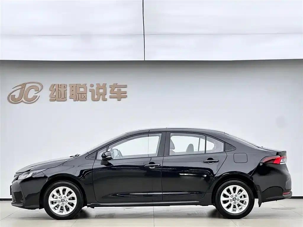 2021 Toyota Corolla 1.2T S-CVT Luxury Edition — миниатюра 3