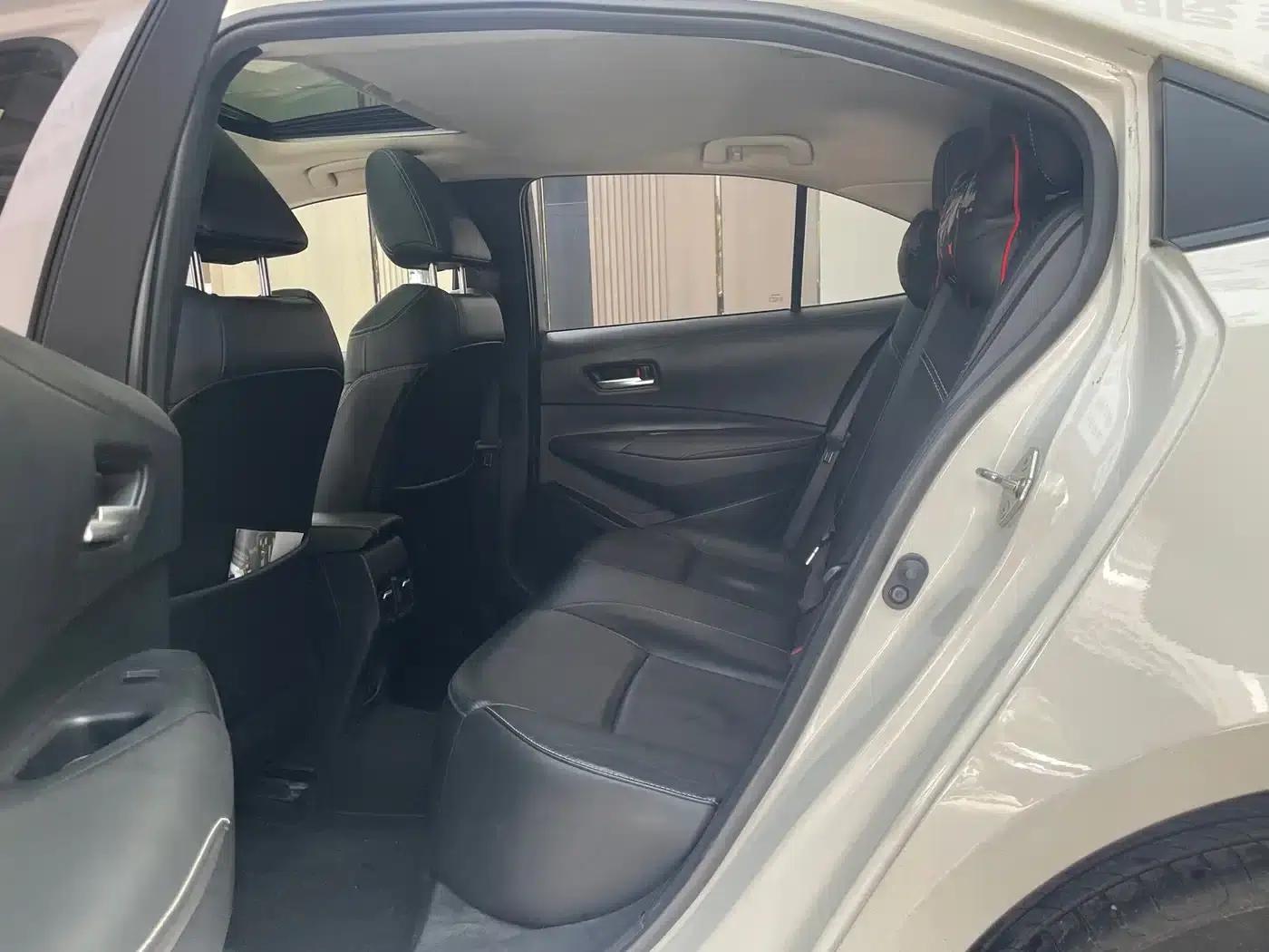 2019 Toyota Corolla 1.2T S-CVT GL-i Luxury Edition — миниатюра 11