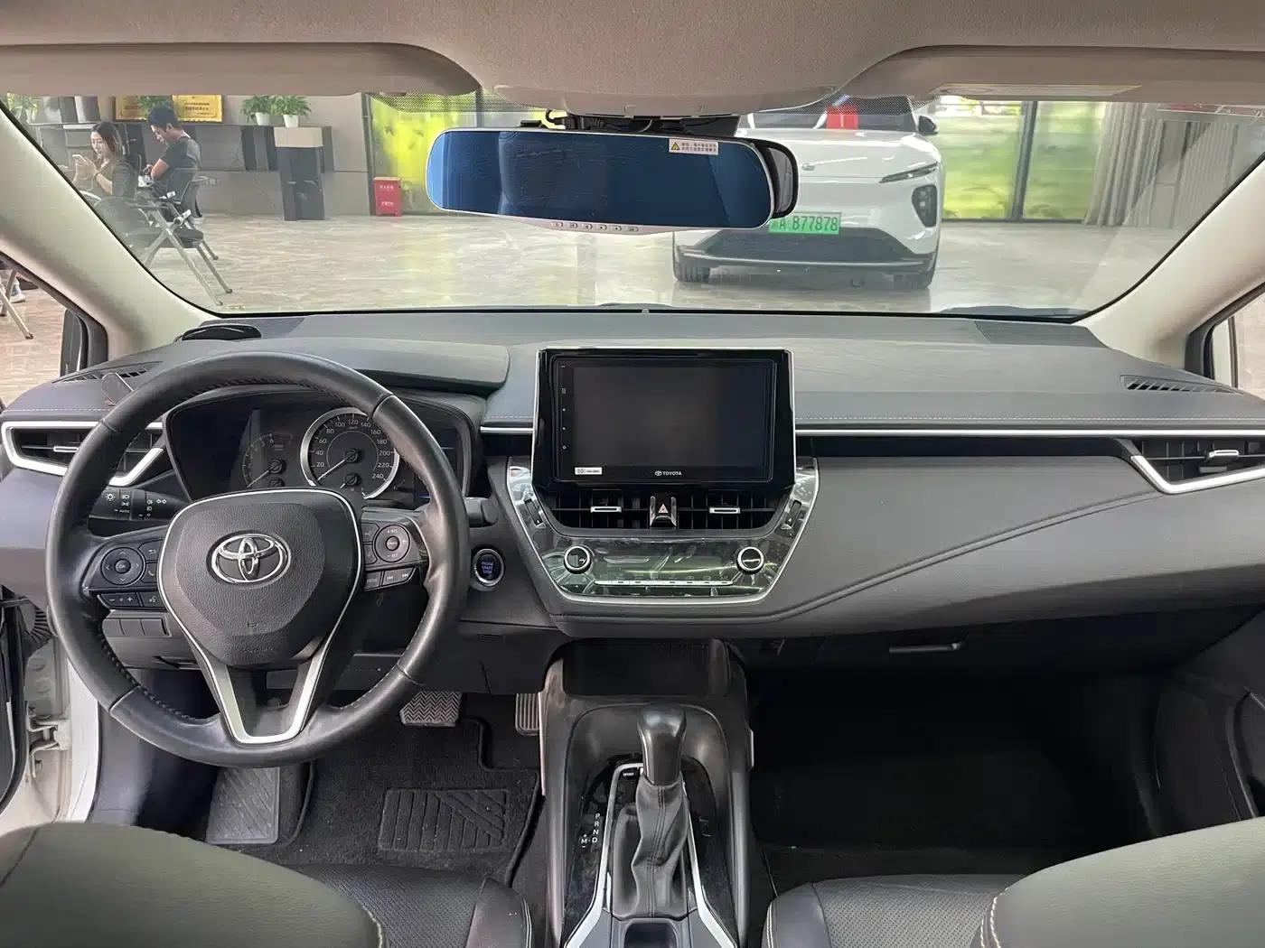2019 Toyota Corolla 1.2T S-CVT GL-i Luxury Edition — миниатюра 13