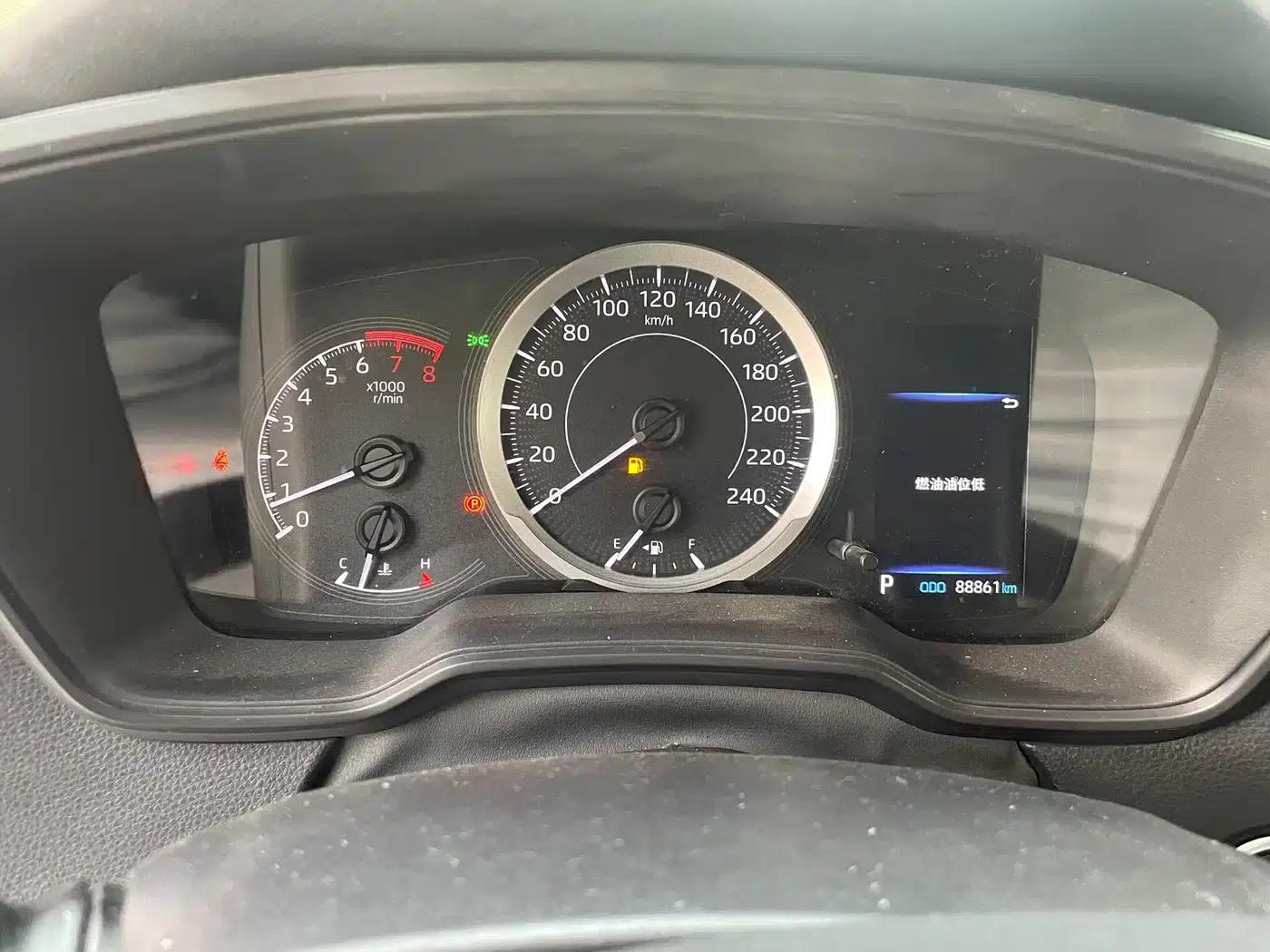2019 Toyota Corolla 1.2T S-CVT GL-i Luxury Edition — миниатюра 14