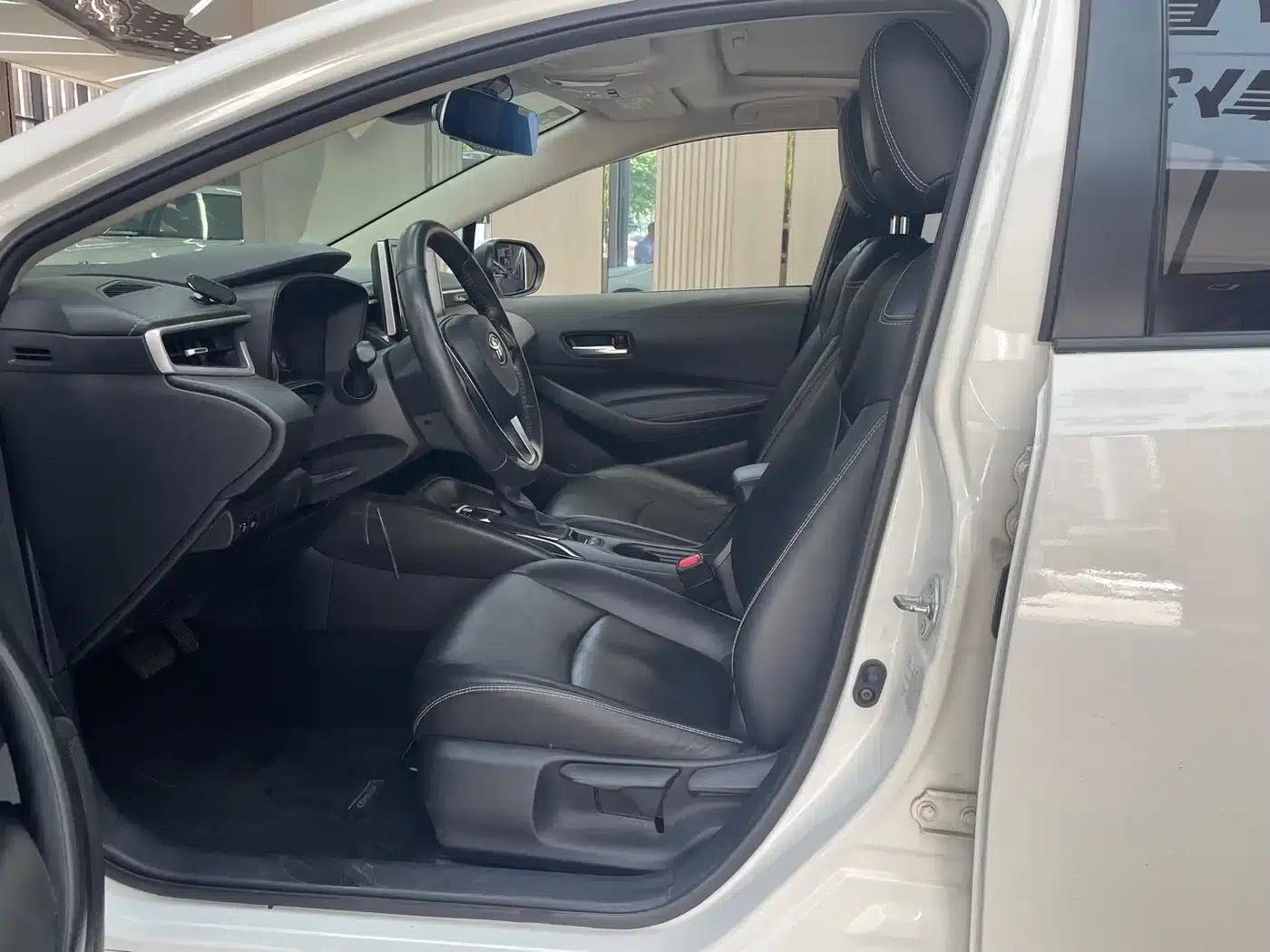 2019 Toyota Corolla 1.2T S-CVT GL-i Luxury Edition — миниатюра 8