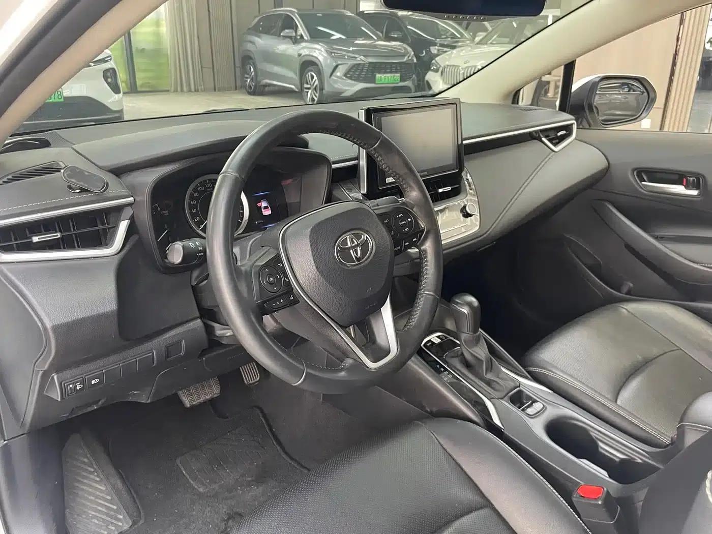 2019 Toyota Corolla 1.2T S-CVT GL-i Luxury Edition — миниатюра 9